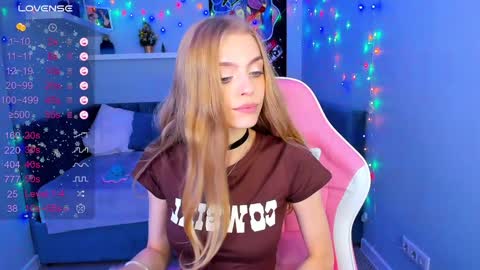 Snapshot of sayl0r_moon chatting on 12/28/24, 02:33 Kira GMT 7 Mon Thu-Sun 0800am-0200pm online show from 12/28/24, 02:33