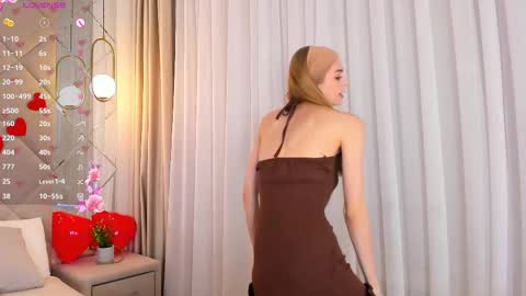 Snapshot of sayl0r_moon chatting on 02/19/25, 12:57 Kira GMT 7 Mon Thu-Sun 0800am-0200pm online show from 02/19/25, 12:57