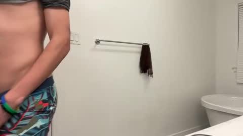 sbouchikh03 online show from 12/21/25, 04:52