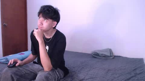 Snapshot of sc_andre chatting on 12/15/25, 08:24 Sc andre online show from 12/15/25, 08:24