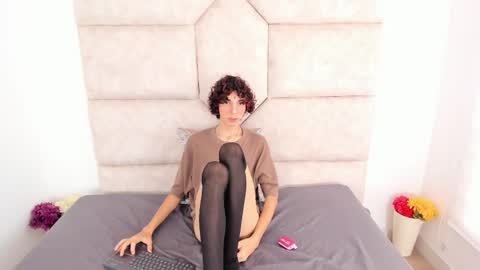 Snapshot of scaarlett_22 chatting on 10/12/25, 05:34 scaarlett_22 online show from 10/12/25, 05:34