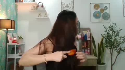 scarlett. online show from 01/11/25, 12:07