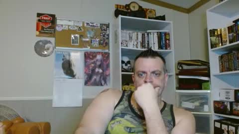 Snapshot of scarecrow2wm chatting on 02/22/25, 04:18 Kent Clark online show from 02/22/25, 04:18