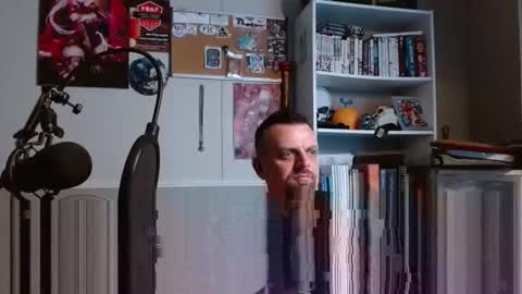 Snapshot of scarecrow2wm chatting on 10/15/25, 03:01 Kent Clark online show from 10/15/25, 03:01