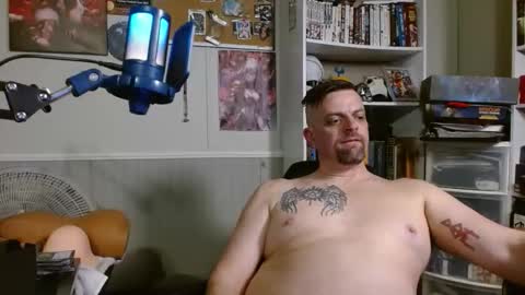 Snapshot of scarecrow2wm chatting on 02/21/26, 04:13 Kent Clark online show from 02/21/26, 04:13