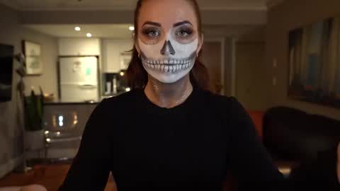 scarlajade online show from 10/31/25, 11:50