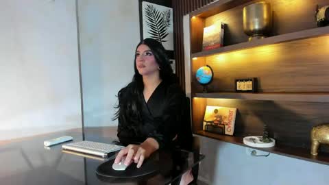 Snapshot of scarleett22 chatting on 05/17/26, 12:12 Scarleet online show from 05/17/26, 12:12