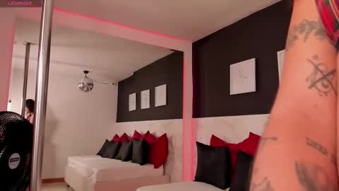 Snapshot of scarlet_castro chatting on 09/12/25, 05:02 Scarlet online show from 09/12/25, 05:02