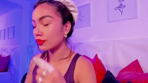 Scarlet online show from 04/17/26, 04:43