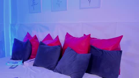 Scarlet online show from 04/25/26, 08:17