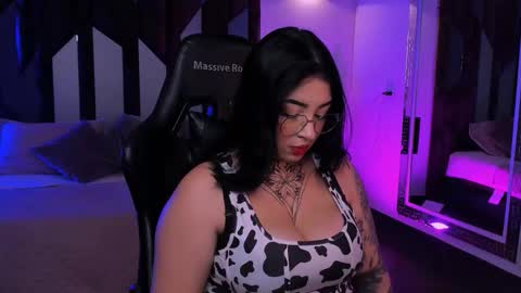 scarlet_ceretti1 online show from 03/02/26, 11:11