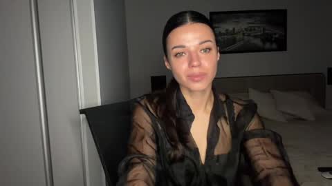 Snapshot of scarlet_daisy_ chatting on 06/02/26, 07:10 Sophie online show from 06/02/26, 07:10