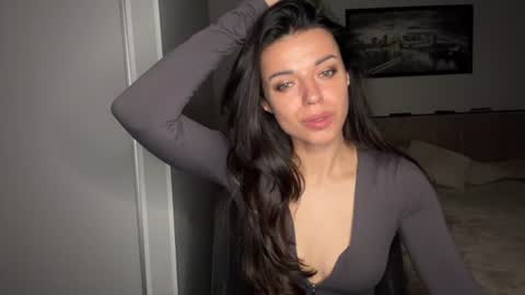 Snapshot of scarlet_daisy_ chatting on 06/18/26, 07:41 Sophie online show from 06/18/26, 07:41