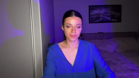 Snapshot of scarlet_daisy_ chatting on 07/20/26, 10:39 Sophie online show from 07/20/26, 10:39