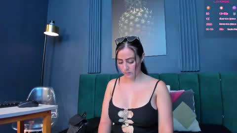 Scarlet Edwars online show from 07/10/26, 06:54