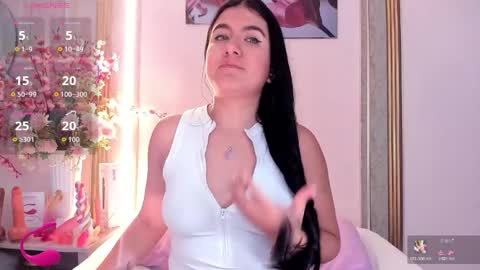 Snapshot of scarlet_fostt_ chatting on 05/14/26, 11:39 Andrea online show from 05/14/26, 11:39
