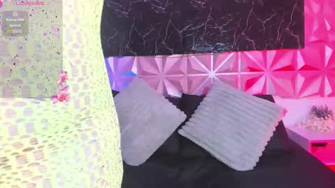 Scarlet  online show from 02/12/26, 02:01