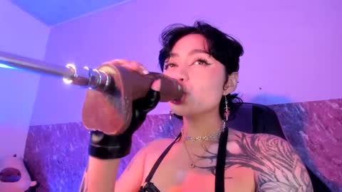 scarlet_gold online show from 02/10/25, 02:08