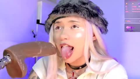 scarlet_gold online show from 04/20/26, 12:13