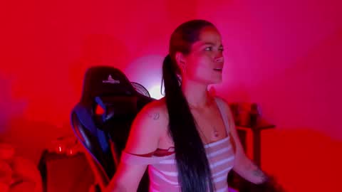 scarlet taylor kennedy online show from 12/18/25, 08:37