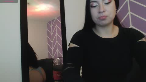 Snapshot of scarlet_queen4 chatting on 06/05/26, 01:28 Kimberly online show from 06/05/26, 01:28