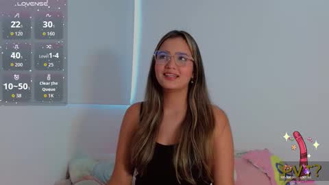 Snapshot of scarlet_rose__ chatting on 10/17/25, 08:44 Scarlet online show from 10/17/25, 08:44