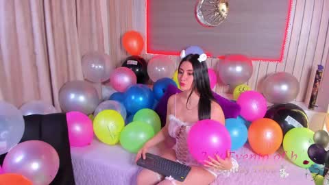 Scarlet  online show from 05/18/26, 03:13