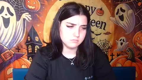 Snapshot of scarletcargo chatting on 11/01/25, 12:07 ScarletCargo online show from 11/01/25, 12:07