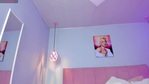 Scarlet  online show from 01/13/25, 07:21