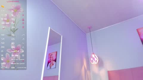 Scarlet  online show from 01/13/25, 10:25