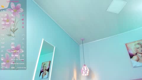 Scarlet  online show from 01/17/25, 10:44