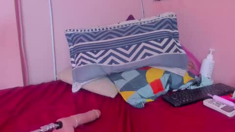 Snapshot of scarleth_blonde chatting on 01/18/25, 04:59 SCARLETH online show from 01/18/25, 04:59