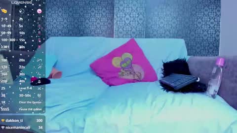 Snapshot of scarleth_blonde chatting on 02/09/25, 10:32 SCARLETH online show from 02/09/25, 10:32