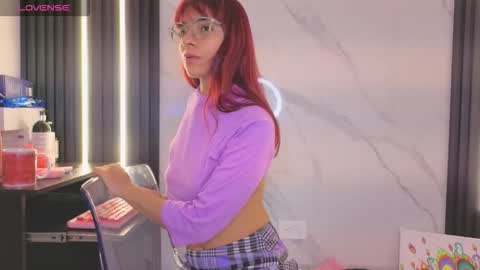 I am  Scarleth  Check mi profile online show from 02/25/26, 12:15