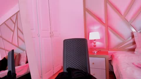 Scarlet online show from 12/20/24, 02:49