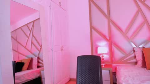 Scarlet online show from 12/21/24, 11:44