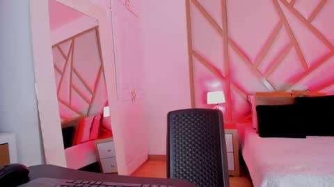 Scarlet online show from 12/29/24, 01:17