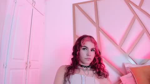 Scarlet online show from 01/09/25, 04:06