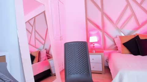 Scarlet online show from 01/10/25, 03:37