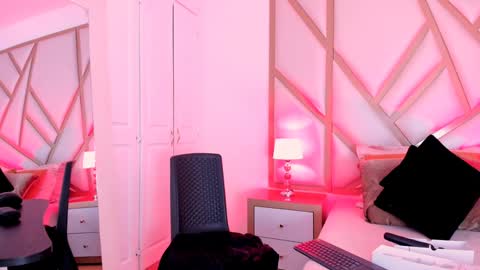 Scarlet online show from 02/03/25, 02:55