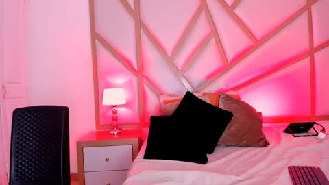 Scarlet online show from 02/04/25, 05:55