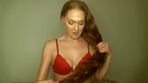 Scarlet Satine online show from 12/28/24, 10:14