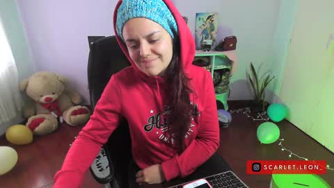 Snapshot of scarlett77_ chatting on 12/27/24, 06:53 Scarletland welcome online show from 12/27/24, 06:53