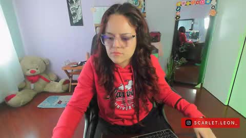 Snapshot of scarlett77_ chatting on 02/19/25, 04:33 Scarletland welcome online show from 02/19/25, 04:33