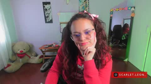 Snapshot of scarlett77_ chatting on 02/25/25, 04:21 Scarletland welcome online show from 02/25/25, 04:21