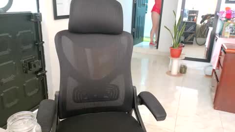 Snapshot of scarlett77_ chatting on 05/28/26, 04:04 Scarletland welcome online show from 05/28/26, 04:04