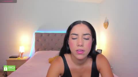 Snapshot of scarlett_00_ chatting on 02/19/25, 10:42 Scarlett Evans online show from 02/19/25, 10:42