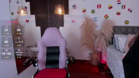 Snapshot of scarlett__cooper__ chatting on 06/24/26, 12:15 Scarlett online show from 06/24/26, 12:15