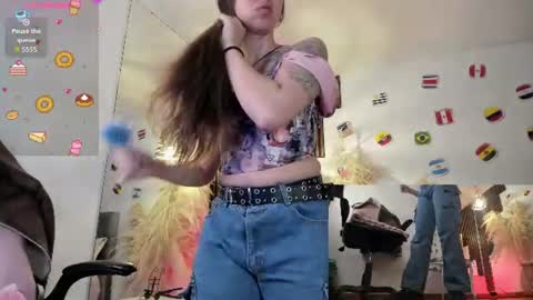 Snapshot of scarlett__cooper__ chatting on 07/11/26, 01:03 Scarlett online show from 07/11/26, 01:03