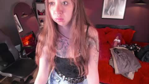 Snapshot of scarlett__cooper__ chatting on 07/19/26, 12:20 Scarlett online show from 07/19/26, 12:20